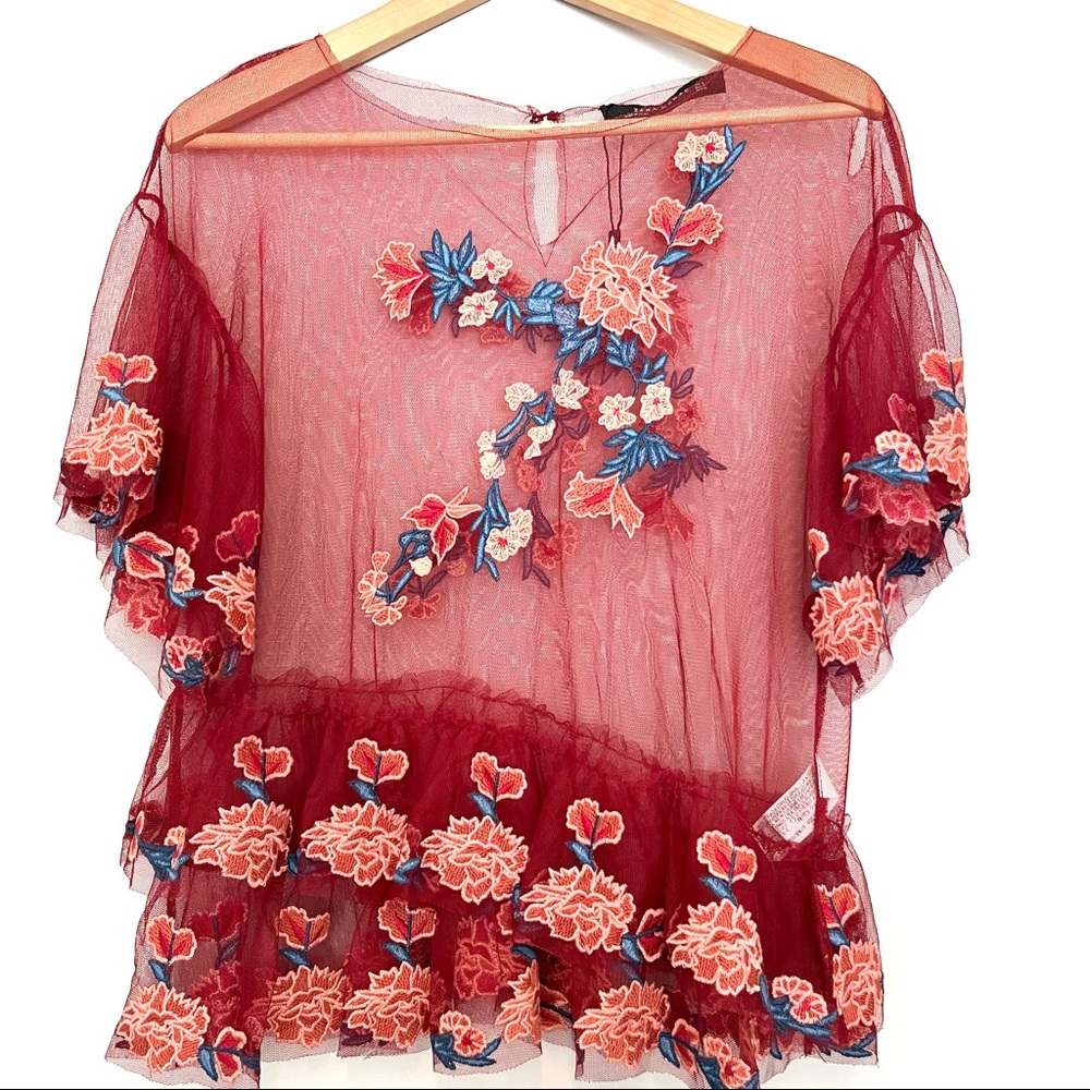 🌹🌸NWOT Zara Floral Mesh Top